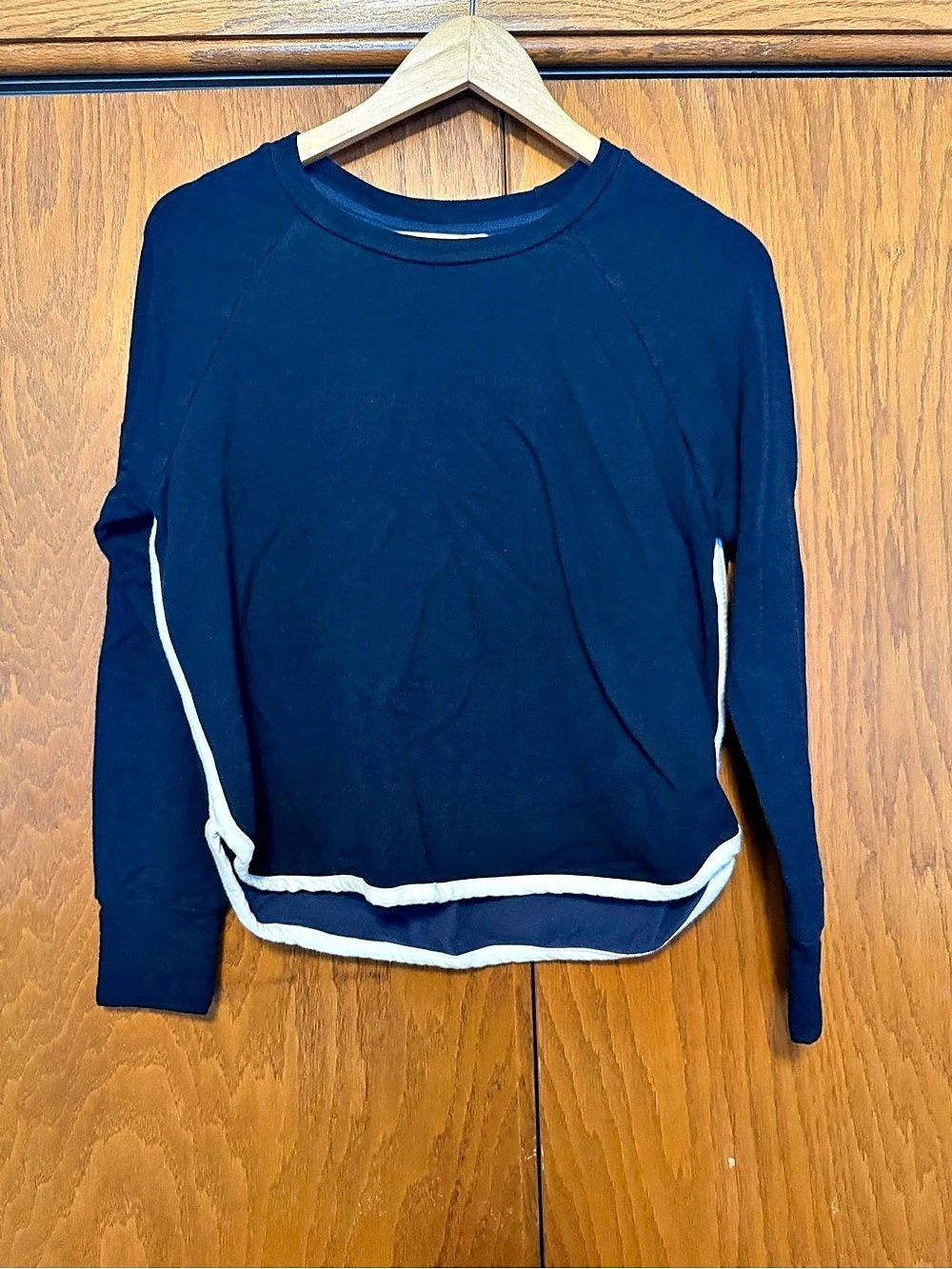 Sundry Raglan Sport Crew Sweatshirt Size 0 Blue & White